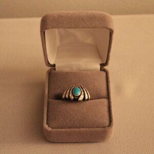 Sterling Silver & Turquoise Ring - Vintage